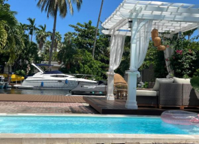D' Mauchi Waterfront House